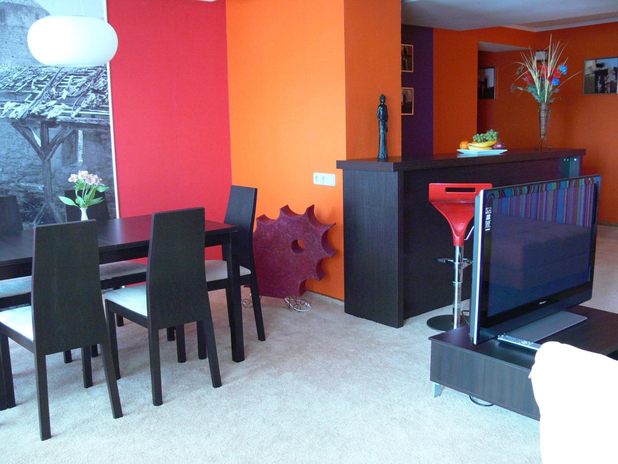 7 Days Hotel Kamyanets-Podilskyi Екстериор снимка