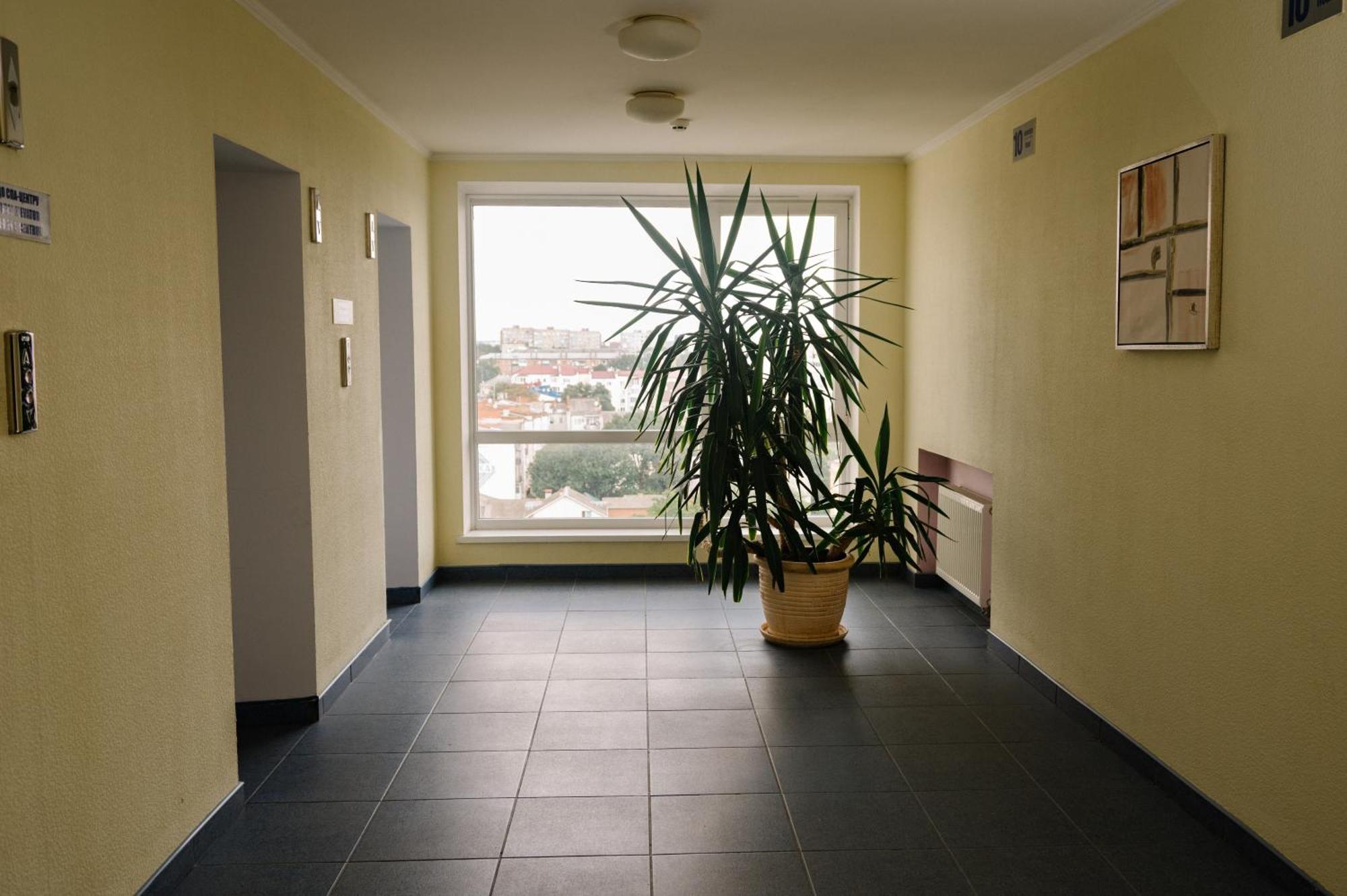 7 Days Hotel Kamyanets-Podilskyi Екстериор снимка