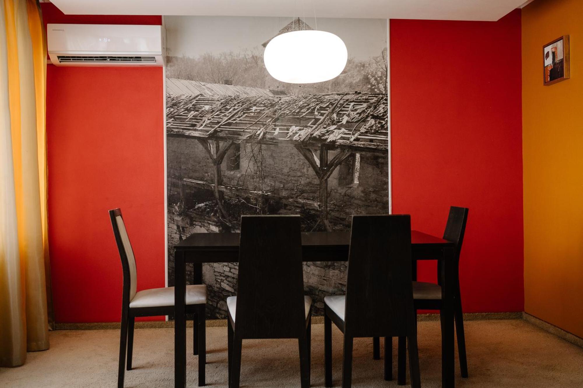 7 Days Hotel Kamyanets-Podilskyi Екстериор снимка