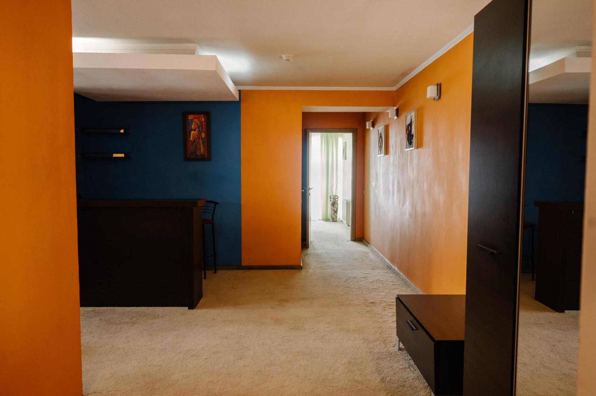 7 Days Hotel Kamyanets-Podilskyi Екстериор снимка